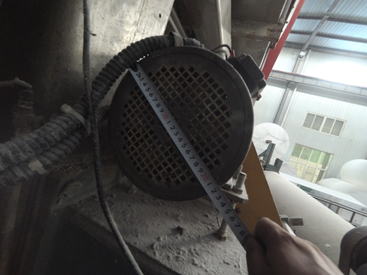 用戶更換強(qiáng)冷變頻電機(jī)冷卻風(fēng)扇用戶更換強(qiáng)冷變頻電機(jī)冷卻風(fēng)扇 業(yè)績(jī)案例 第3張